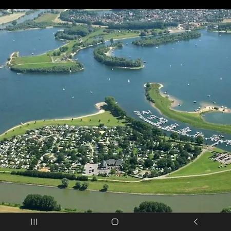 Olive Im Park De Veerstal Chalet