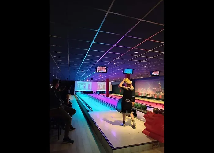 Olive Im Park De Veerstal Chalet Lathum