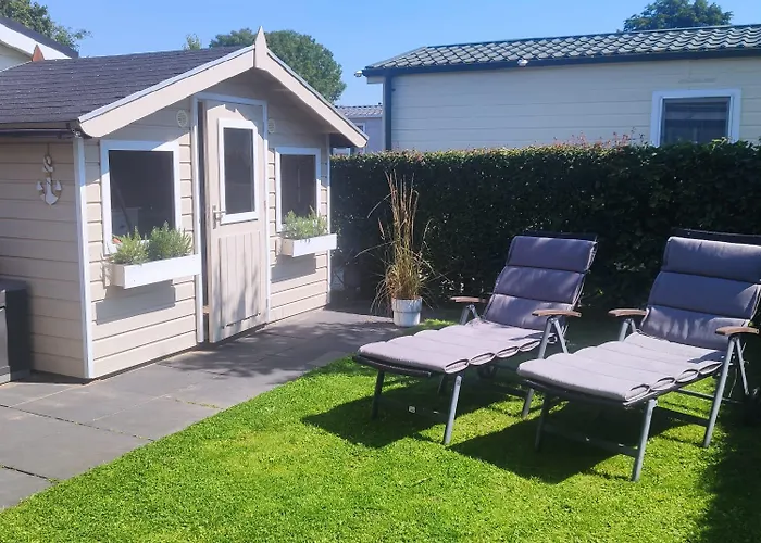 Olive Im Park De Veerstal Chalet *