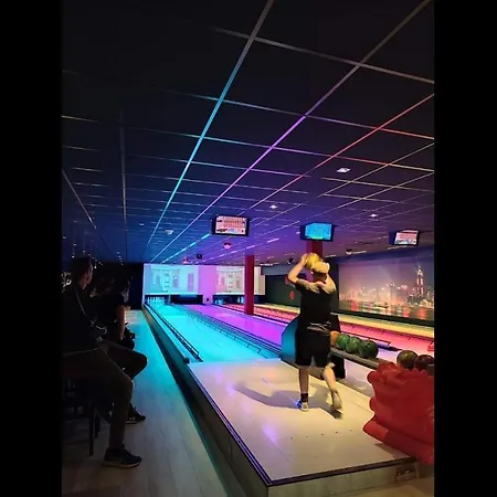 Olive Im Park De Veerstal 木屋 Lathum