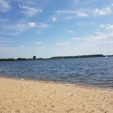 Olive Im Park De Veerstal 木屋 Lathum