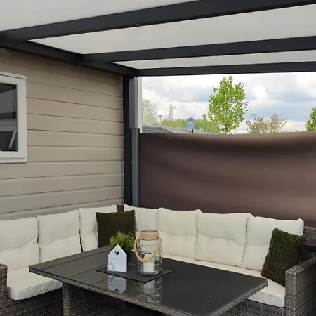 木屋 Olive Im Park De Veerstal *