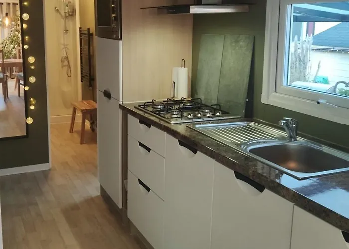 Olive Im Park De Veerstal シャレー *